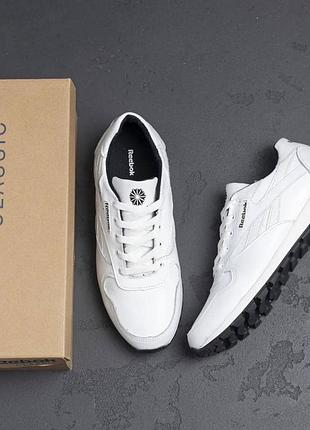 Демисезонные кожаные кроссовки reebok белые5 фото
