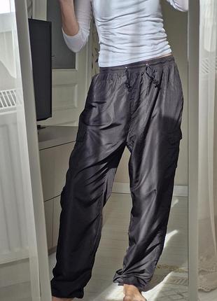 Брюки в спортивном стиле