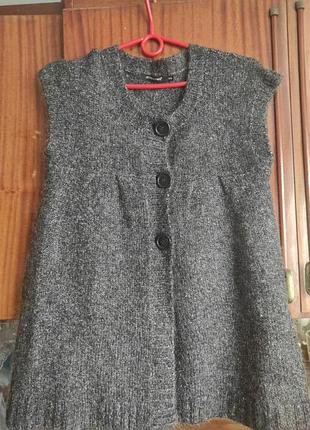 Жилетка безрукавка