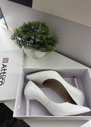 Каблук белые от attico