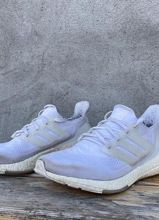 Кроссовки adidas ultraboost