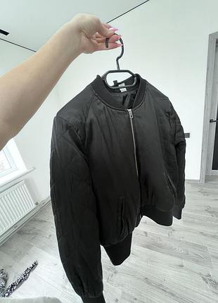 Жіночий бомбер