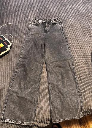 Basic джинсы хс размер