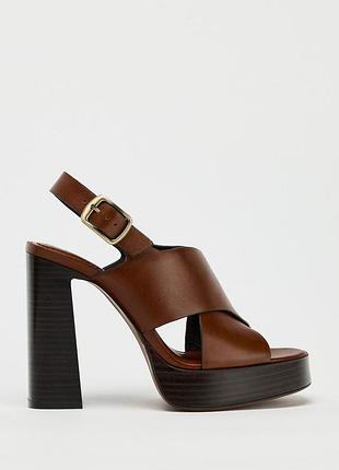 Кожаные босоножки на каблуке zara