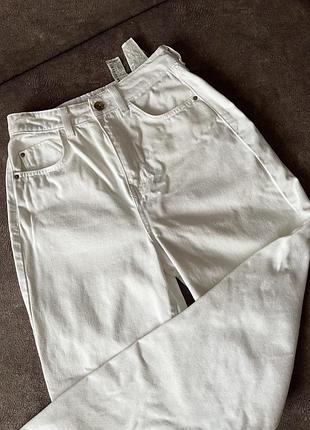 Zara джинсы белые джинсы мом zara
