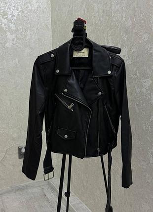 Косуха stradivarius s 500 грн