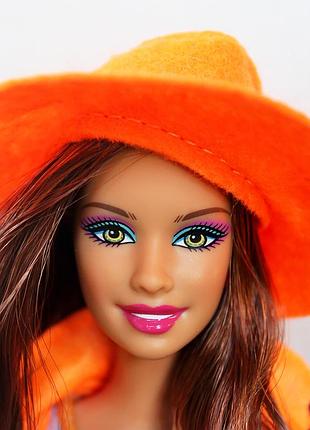 Шарнірна лялька барбі теріза модниця