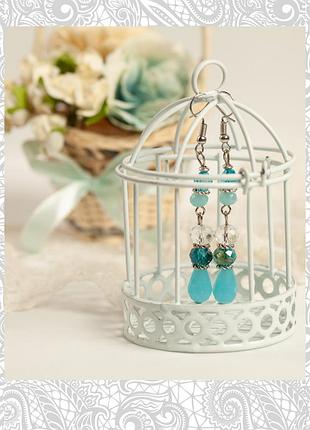 Серьги ручной работы бирюзового цвета с чешским стеклом и фурнитурой бали
