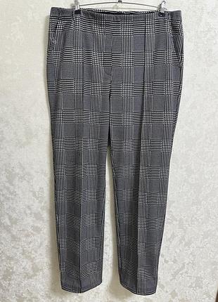 Прямые трикотажные брюки с стрелкой на высокий рост в клетку