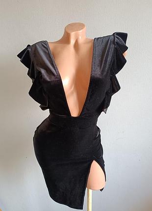 Оксамитова сексуальна міні сукня.