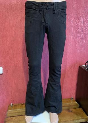 Джинси next