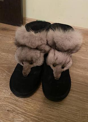 Классные зимние замшевые угги, с овчиной в середине, с верха с лисицей, от бренда: g-style