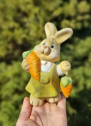 Милий великодній зайчик. привезен з німеччини.