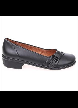 Шкіряні туфлі на повну ніжку