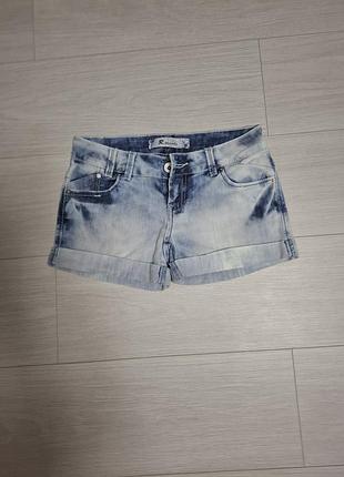 Джинсовые мини-шорты