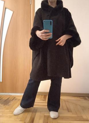 Тепленькая стильная накидка, пончо