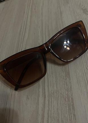 Окуляри лисички