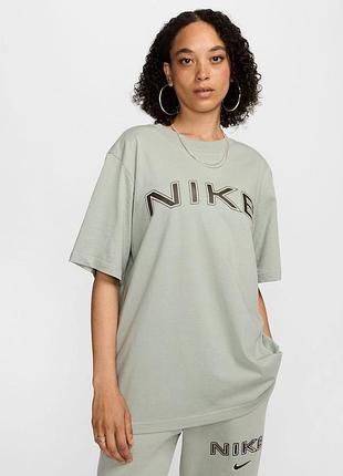 Женская футболка nike оригинал.