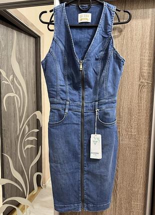 Сукня бренду guess