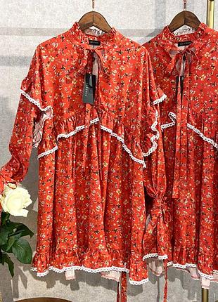 Брендовое женское короткое объемное платье платья