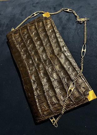 Коричневый клатч под кожу рептилии