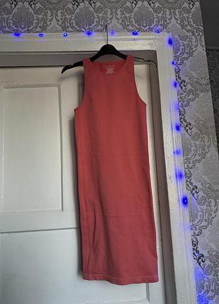 Жіноча облягаюча сукня