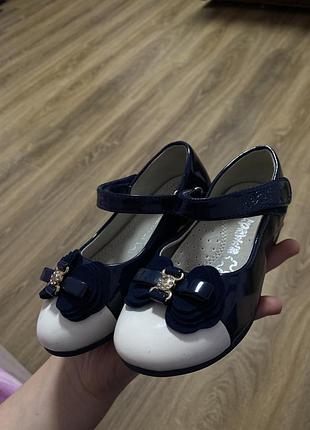 Туфли для девочки