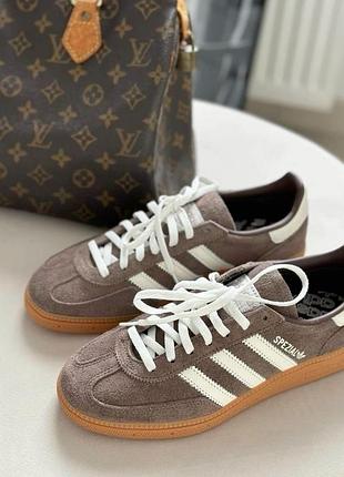Женские кроссовки adidas handball spezial light brown