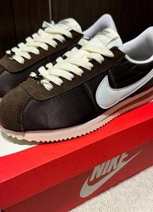 Nike cortez