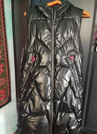 Жилетка,с капишоном