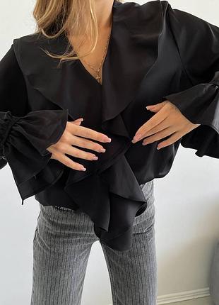 Женская шелковая блуза в черном цвете