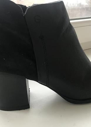 Ботинки женские  кожаные 39-40р