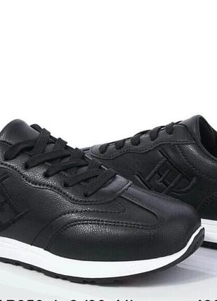 Детские кроссовки