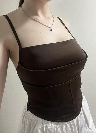 Коричневый атласный топ с имитацией корсета