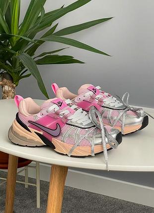 Крутейшие женские кроссовки nike v2k runtekk beige pink silver розовые серебристые