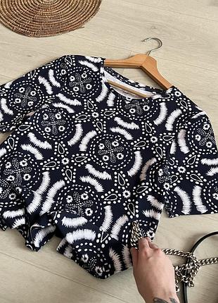 Крута базова футболка tu