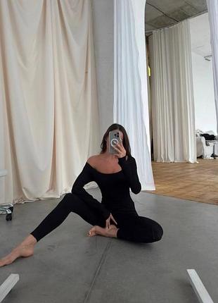 Комбинезон в рубчик черный