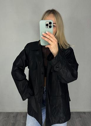 Піджак з кожзаму