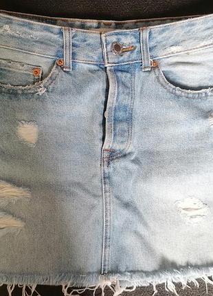 Джинсова спідниця bershka з рваностями