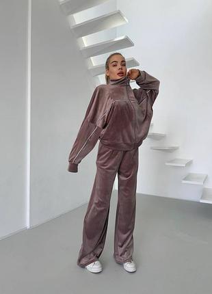 Женский велюровый спортивный костюм