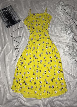 Летнее платье бренда zara