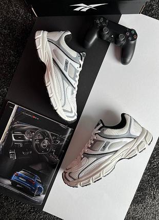 reebok medium heel running shoes
