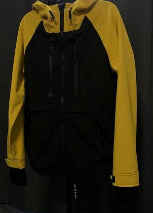 Демісезонна куртка чоловіча staff