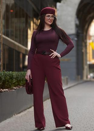 Брюки на молнии и пуговице прямого кроя