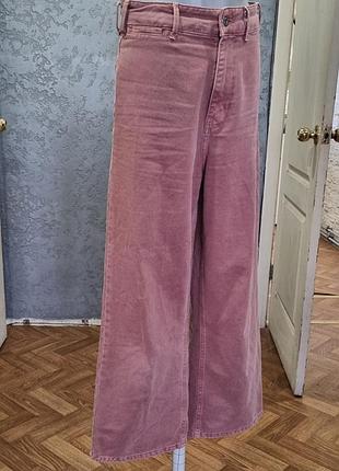 Пудровые джинсы zara