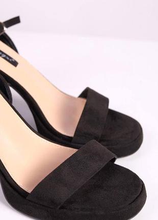 Босоніжки жіночі чорні