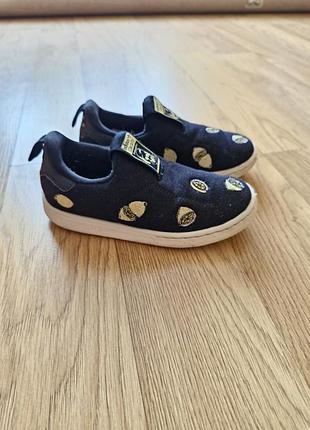 Кеди, тапочки adidas