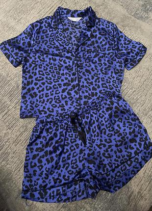 Шелковая пижама с шортами p.m