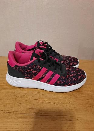 Дитячі кросівки