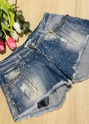 Джинсові короткі шорти з камінцями та ланцюжками justor італія